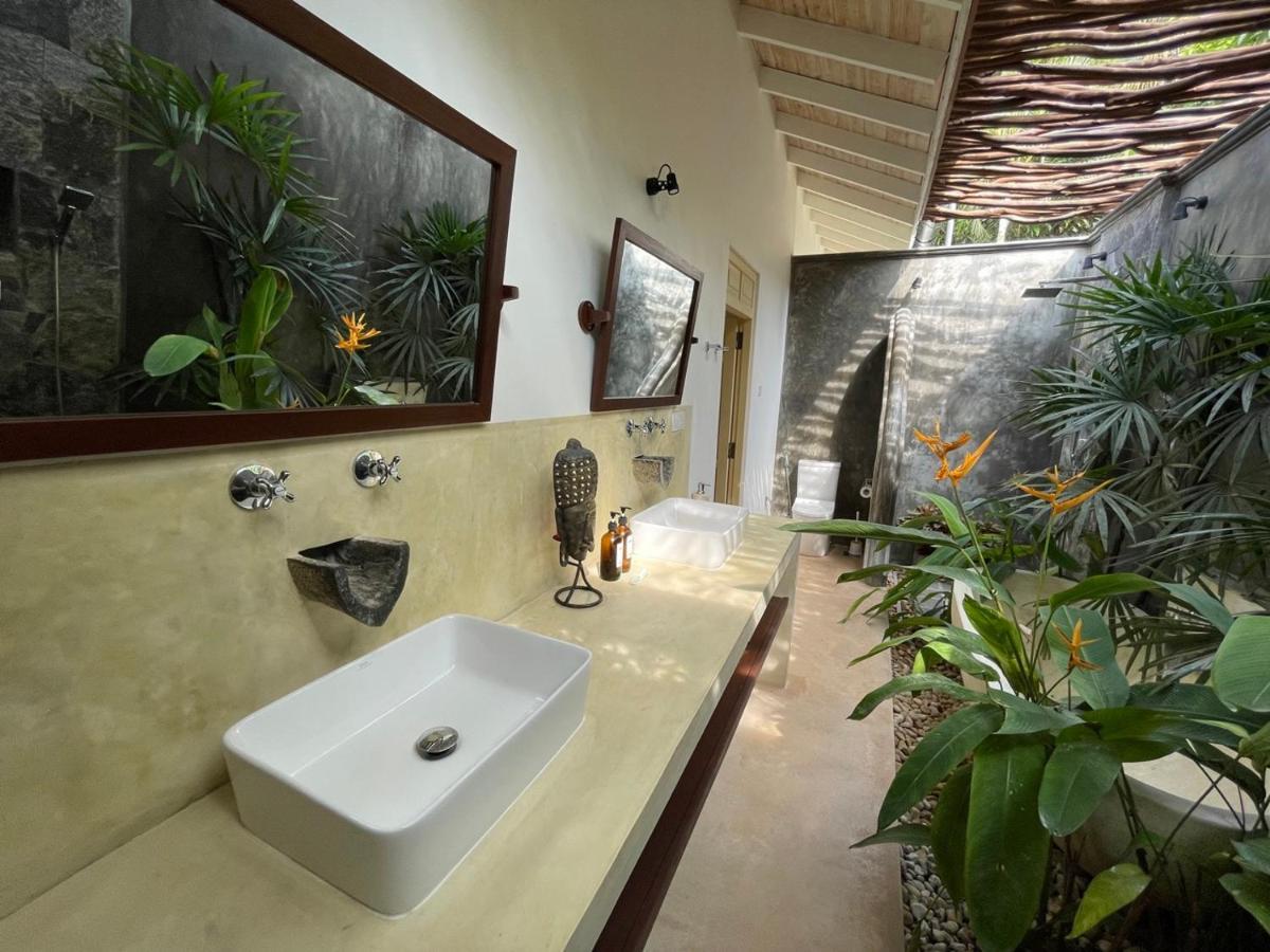 Claire Villa By Younger Villas & Resorts Ahangama Exterior photo