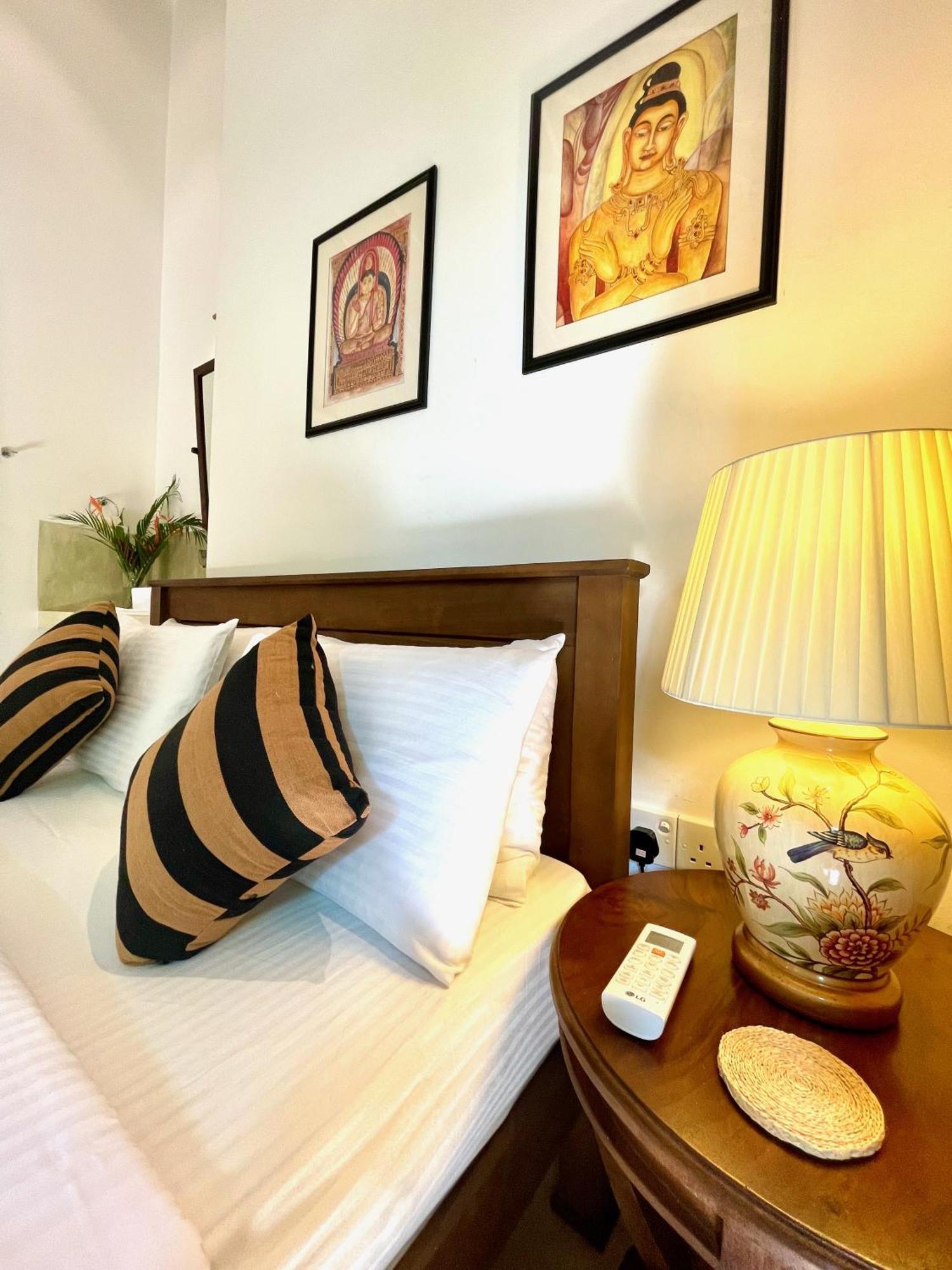 Claire Villa By Younger Villas & Resorts Ahangama Exterior photo